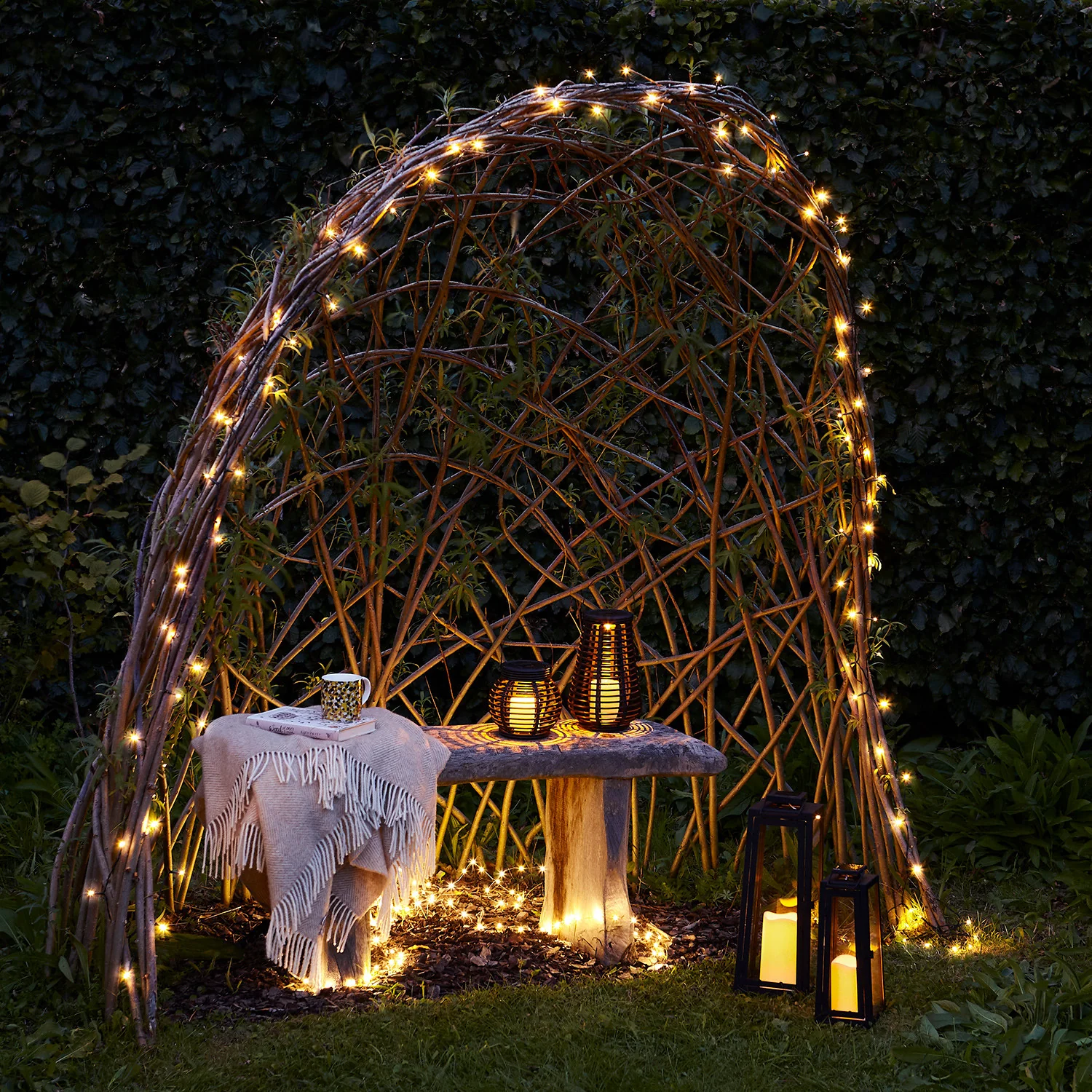 Porto Solar Metal Garden Lantern - Image 9